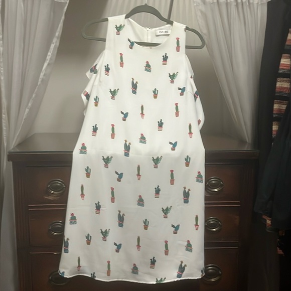 NWT Do+Be Women's Size 6 White Cactus Pattern Ruffle Sleeve Dress - Picture 4 of 14